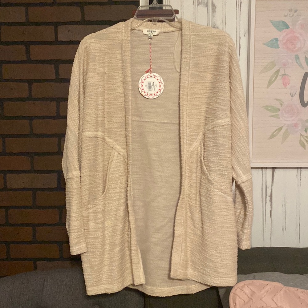 Umgee Long Sleeve Heathered Knit Open Front Cardigan with Pockets & Side Slits.